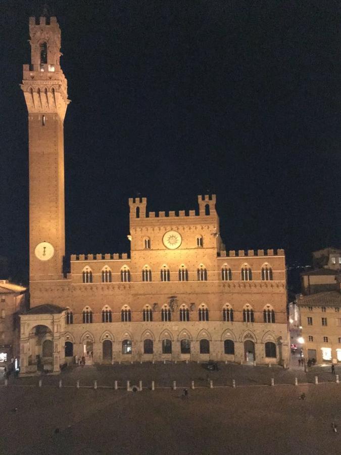 Palazzo Lenzi Apartment เซียนา ภายนอก รูปภาพ
